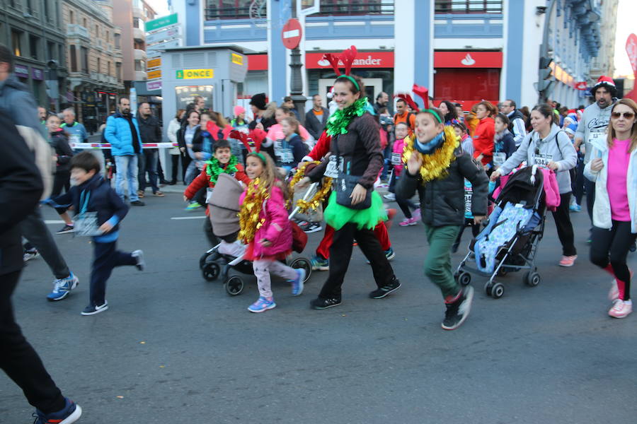 Fotos: La San Silvestre popular vuelve a llenar León de diversión