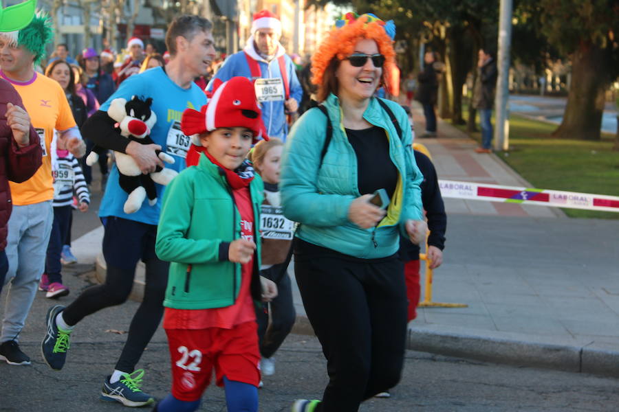 Fotos: La San Silvestre popular vuelve a llenar León de diversión