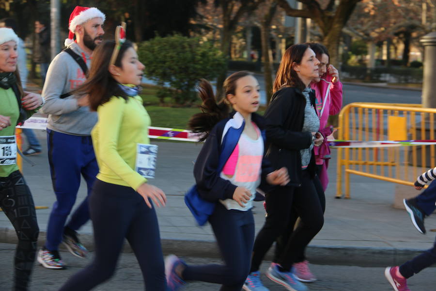 Fotos: La San Silvestre popular vuelve a llenar León de diversión