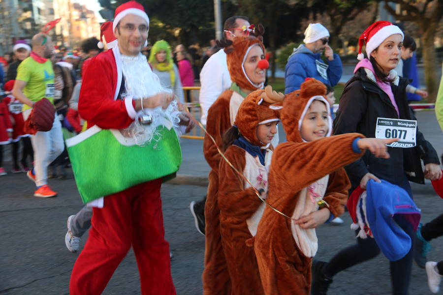 Fotos: La San Silvestre popular vuelve a llenar León de diversión