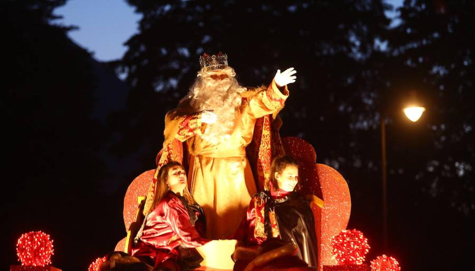 Fotos: El Mago Chalupa pone la magia junto a los Reyes Magos en Ponferrada