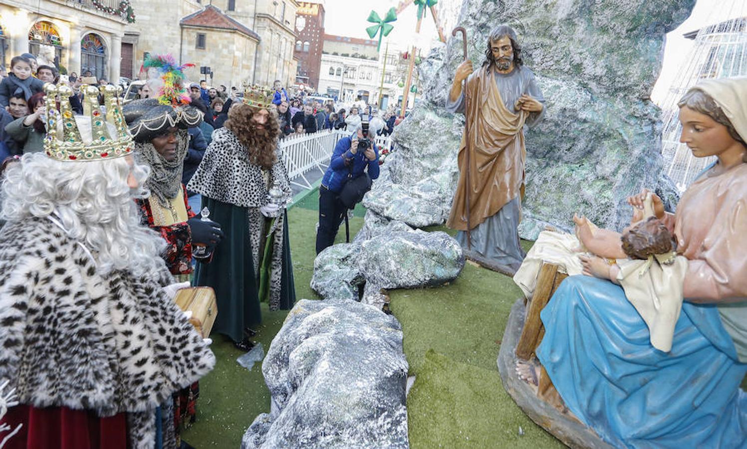 Fotos: Recepción a los Reyes Magos en San Marcelo