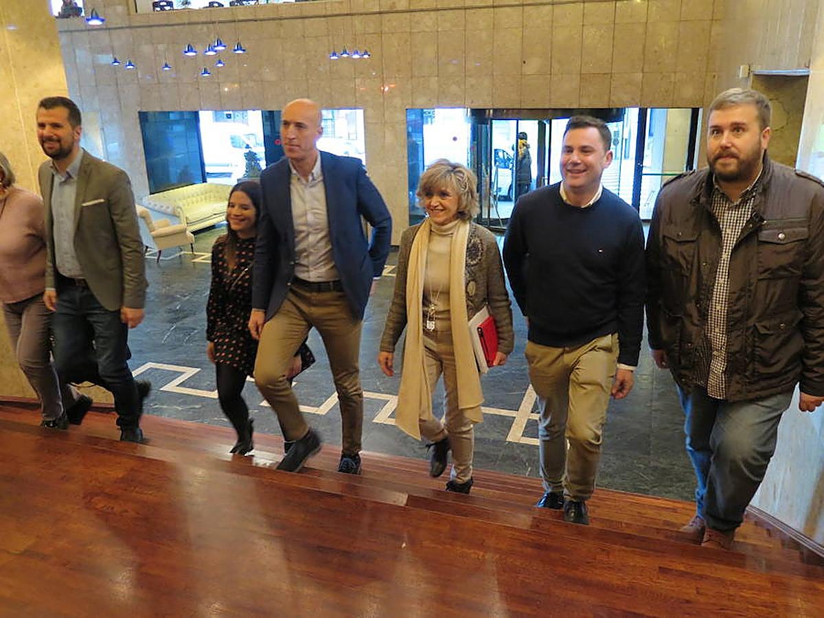 Fotos: La ministra de Sanidad, María Luisa Carcedo, en León