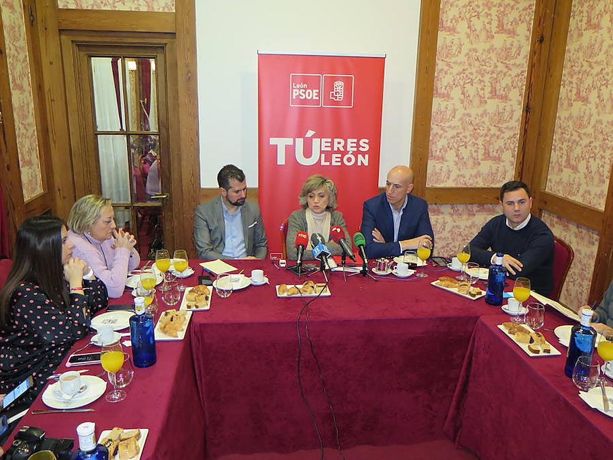 Fotos: La ministra de Sanidad, María Luisa Carcedo, en León