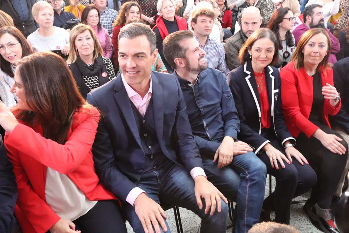 El presidente del Gobierno, Pedro Sánchez, participa en la presentación de la candidatura oficial de Luis Tudanca a la Presidencia de la Junta.