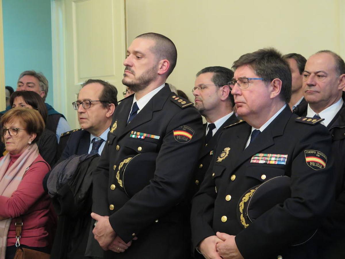 Fotos: El comisario jefe provincial de la Policía Nacional de León toma posesión de su cargo