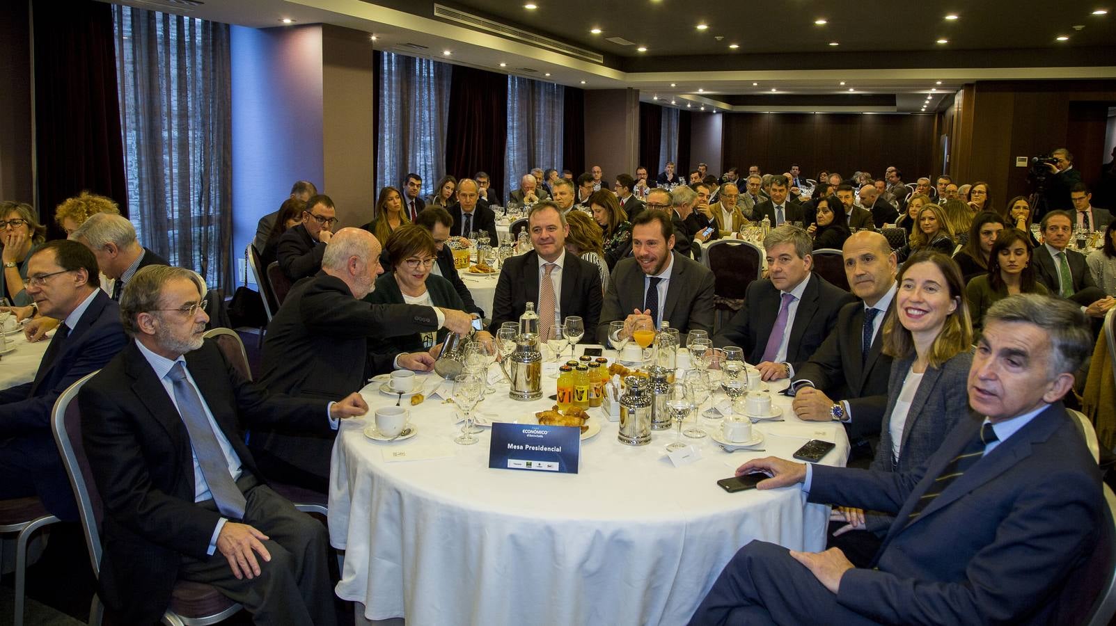 Fotos: Cristina Narbona en el Foro Económico de El Norte