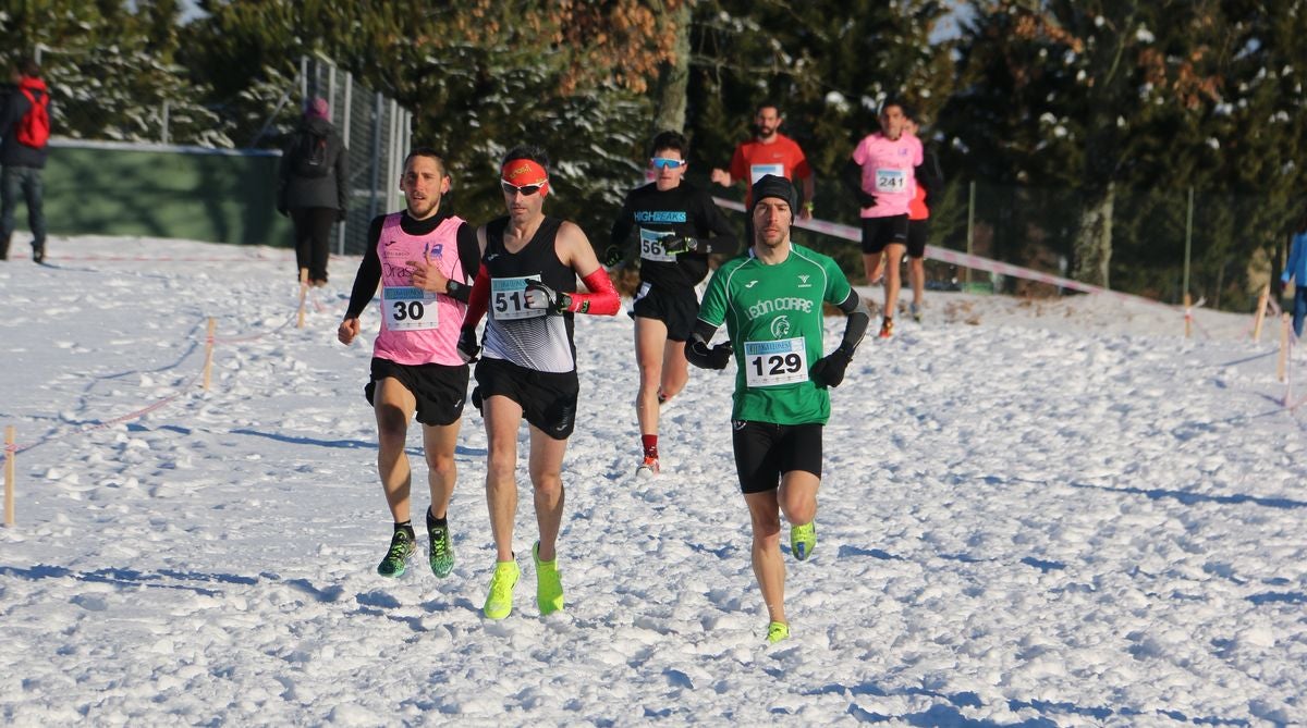 Fotos: Las imágenes del cross popular de San Miguel del Camino