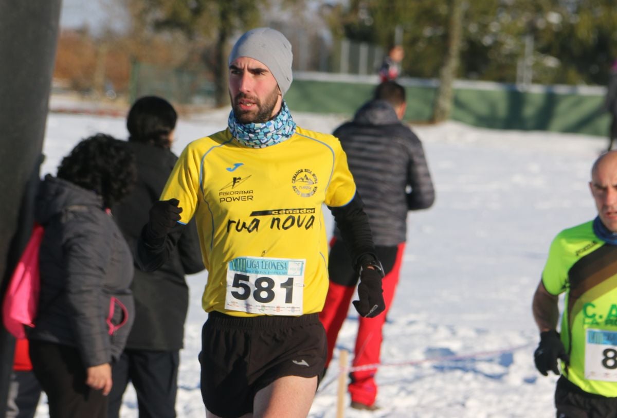 Fotos: Las imágenes del cross popular de San Miguel del Camino