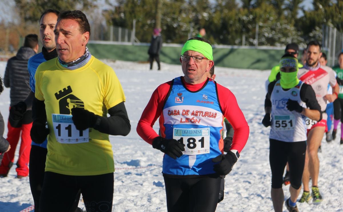 Fotos: Las imágenes del cross popular de San Miguel del Camino