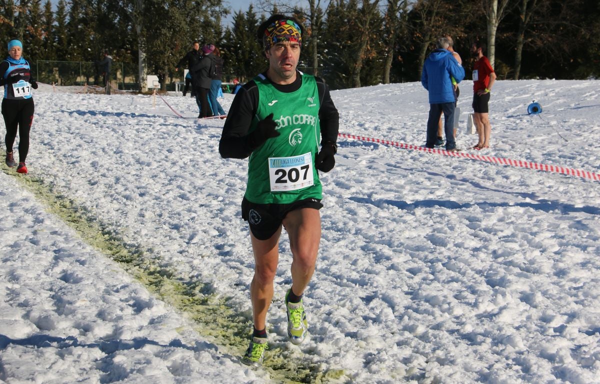 Fotos: Las imágenes del cross popular de San Miguel del Camino