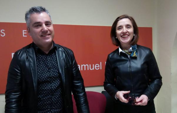 Los concejales de USE Bierzo, Santiago Macías e Isabel Bailez, en su comparecencia.