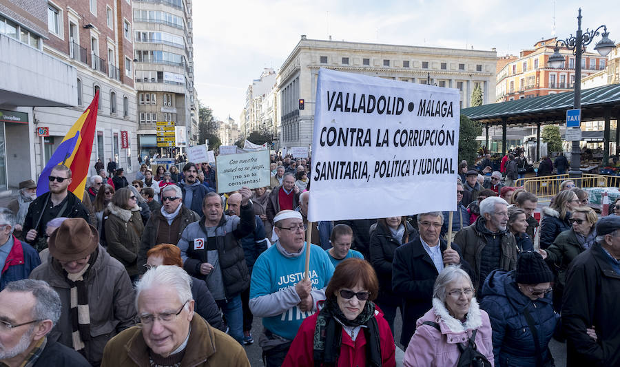 Fotos: Manifestación en Valladolid en defensa de la sanidad pública de Castilla y León