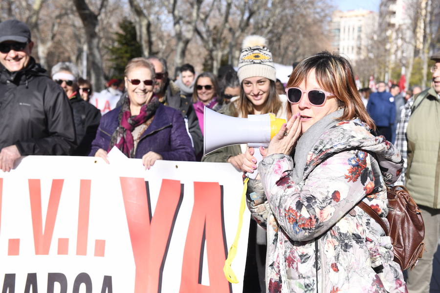 Fotos: Manifestación en Valladolid en defensa de la sanidad pública de Castilla y León