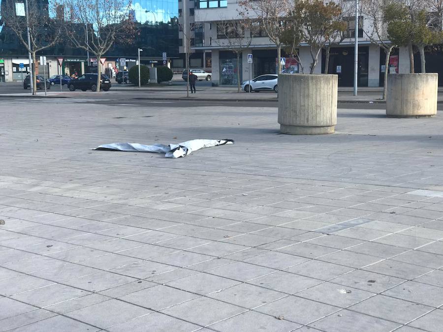 Fotos: Restos tras la retirada de la Pista de Hielo en León