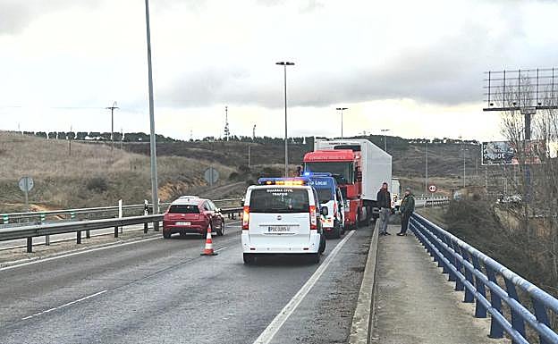 Galería. Imagen de la zona en la que el vehículo circulaba en dirección contraria.