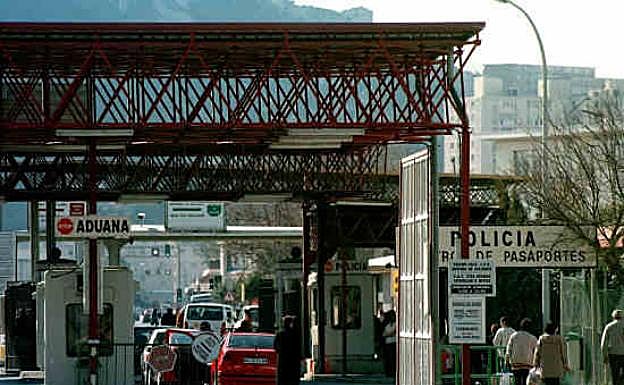Aduana de española de la frontera de Gibraltar.