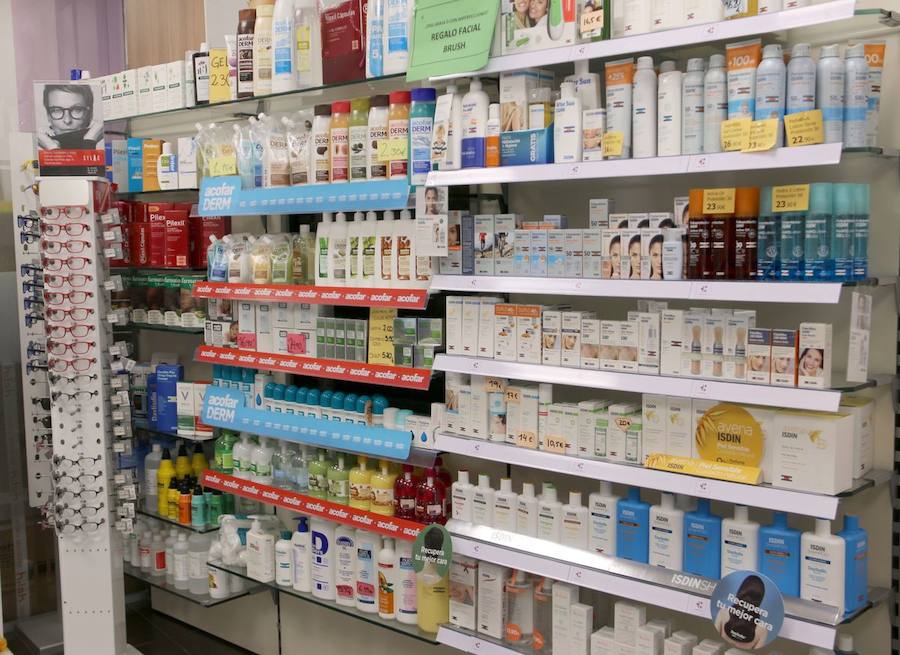 Fotos: Farmacia Fiol, abierta los 365 días del año