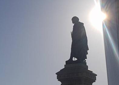 Imagen secundaria 1 - Imagen de Guzmán, este lunes, ya sin andamios.