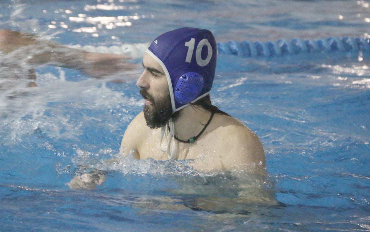 Fotos: El primer equipo de waterpolo de León