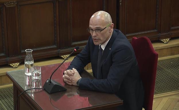 Romeva: «No me marché de España porque estoy convencido de que lo que hicimos es lícito y legal»