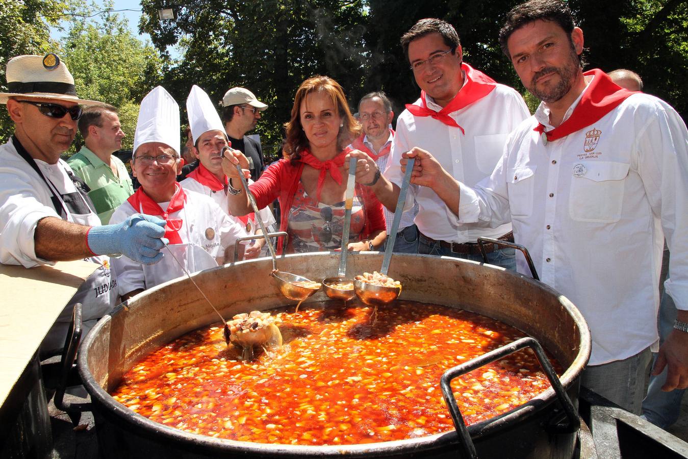 23.08.11 Silvia Clemente, Óscar López y José Luis Vázquez en la tradicional judiada de las fiestas de La Granja de San Ildefonso.