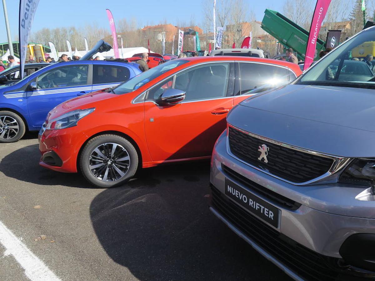 Citroën y Peugeot han sido uno de los stand más demandados y visitados de la feria coyantina gracias a la presentación de coches con el SUV o el 508