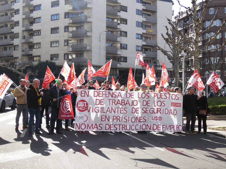 Fotos: La seguridad privada en prisiones sale a la calle