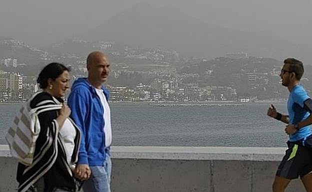 Partículas de polvo en suspensión, típico en Canarias.