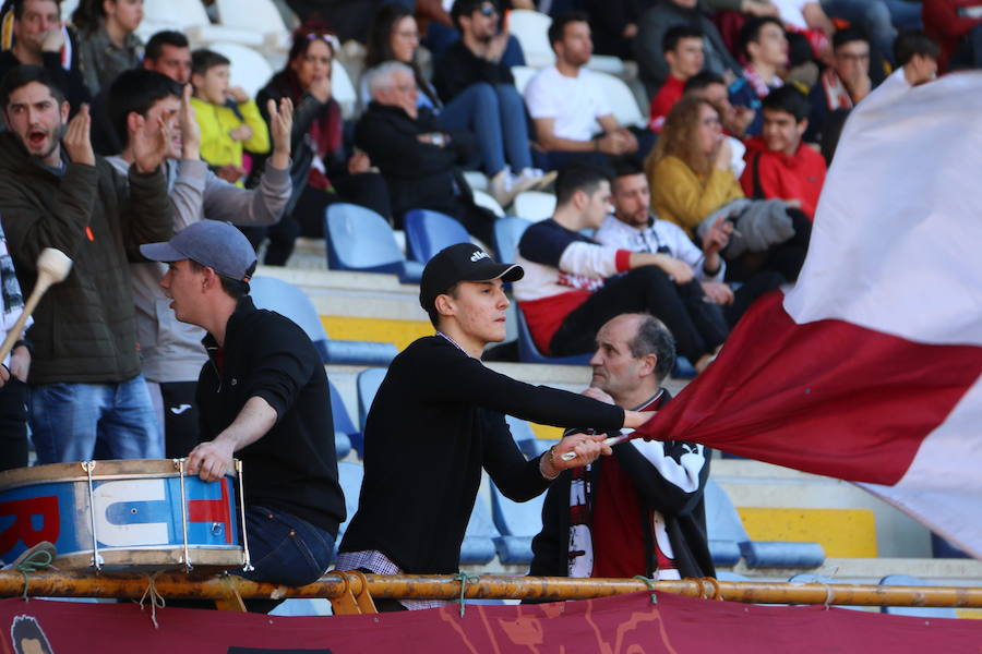 El equipo leonés se deshace con facilidad del Unión Adarve gracias a los goles de Saúl, Aridane y Yeray | Los hombres de Aira logran completar uno de sus mejores partidos y dejan la portería a cero, dando una alegría completa a su afición