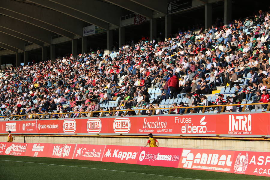 El equipo leonés se deshace con facilidad del Unión Adarve gracias a los goles de Saúl, Aridane y Yeray | Los hombres de Aira logran completar uno de sus mejores partidos y dejan la portería a cero, dando una alegría completa a su afición