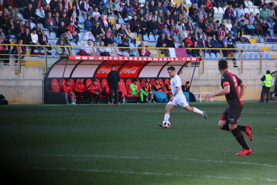 El equipo leonés se deshace con facilidad del Unión Adarve gracias a los goles de Saúl, Aridane y Yeray | Los hombres de Aira logran completar uno de sus mejores partidos y dejan la portería a cero, dando una alegría completa a su afición