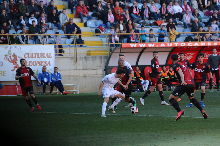 El equipo leonés se deshace con facilidad del Unión Adarve gracias a los goles de Saúl, Aridane y Yeray | Los hombres de Aira logran completar uno de sus mejores partidos y dejan la portería a cero, dando una alegría completa a su afición