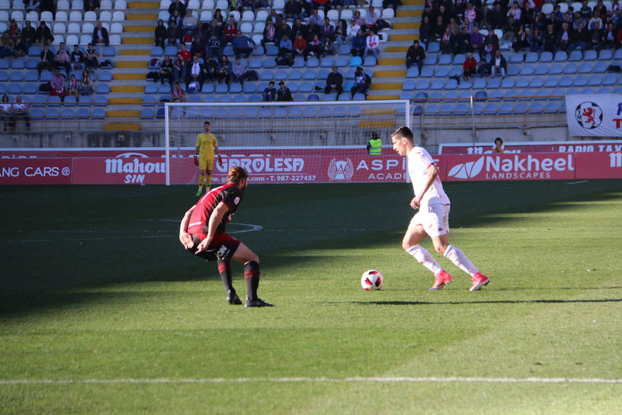 El equipo leonés se deshace con facilidad del Unión Adarve gracias a los goles de Saúl, Aridane y Yeray | Los hombres de Aira logran completar uno de sus mejores partidos y dejan la portería a cero, dando una alegría completa a su afición