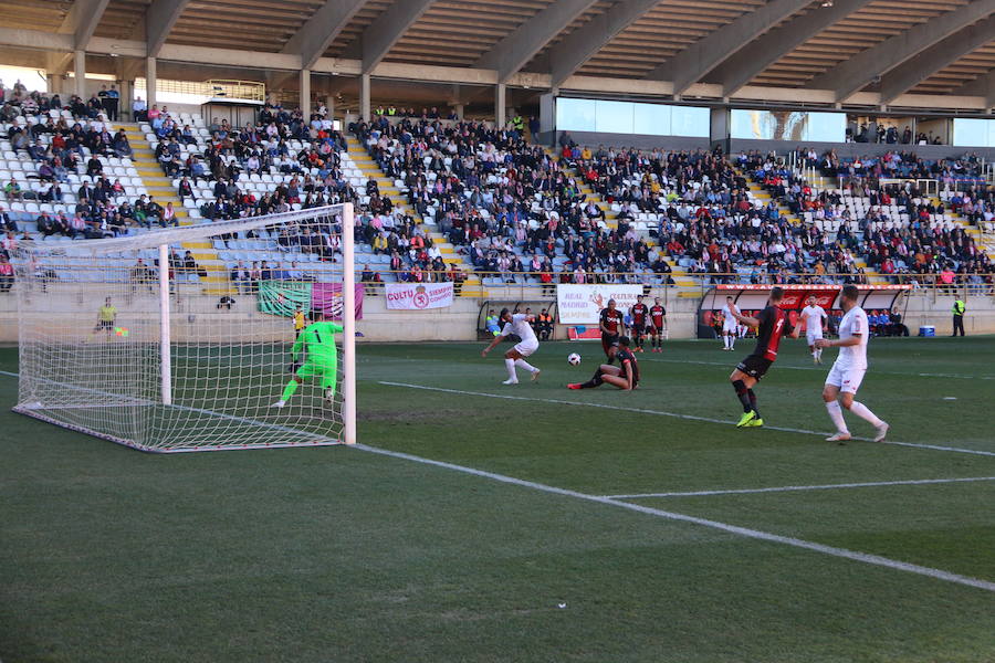 El equipo leonés se deshace con facilidad del Unión Adarve gracias a los goles de Saúl, Aridane y Yeray | Los hombres de Aira logran completar uno de sus mejores partidos y dejan la portería a cero, dando una alegría completa a su afición