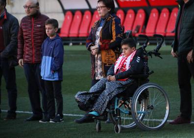 Imagen secundaria 1 - Algunos momentos del descanso del partido. 