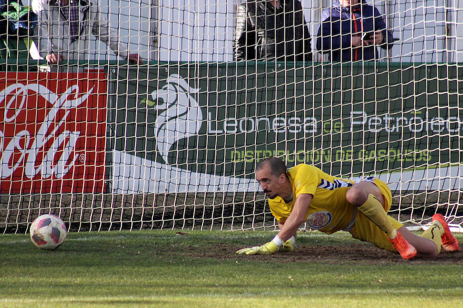 Fotos: Las imágenes del triunfo del Atlético Astorga ante la Gimnástica Segoviana