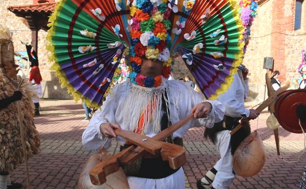 Galería. Tradicional antruejo de Llamas. 