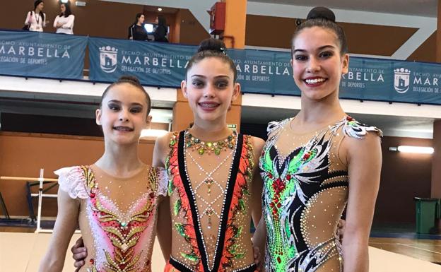 Sandra García, Andrea Fernández y Carla Vilasánchez, gimnastas de Ritmo en el torneo júnior.