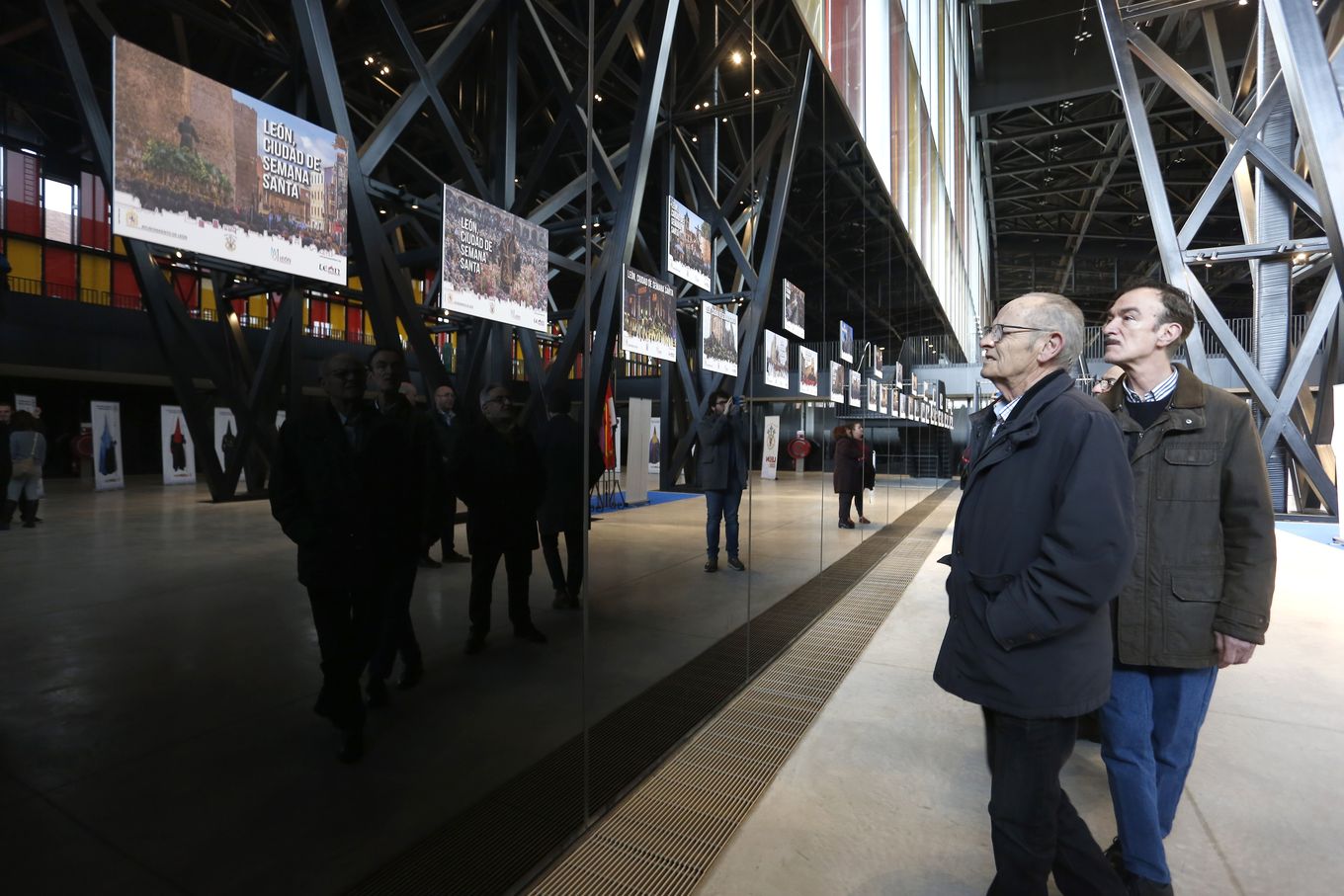 León promociona su Semana Santa en 70 estaciones de metro de Madrid y otras nueve ciudades durante un mes