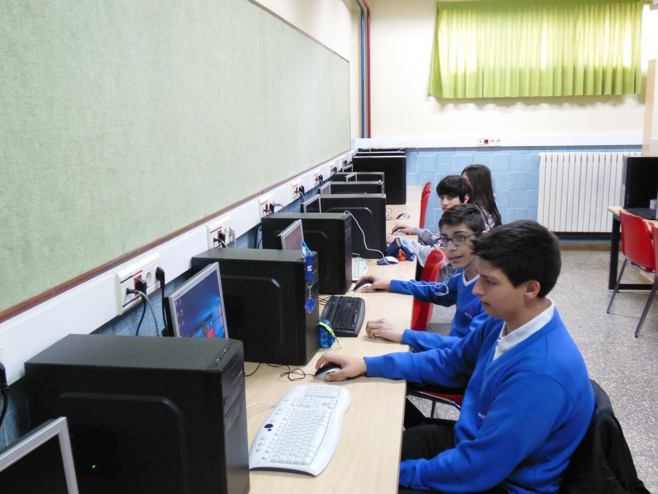 Atención permanente al alumnado, grandes instalaciones y calidad educativa son algunos de los pilares del Colegio Maristas.