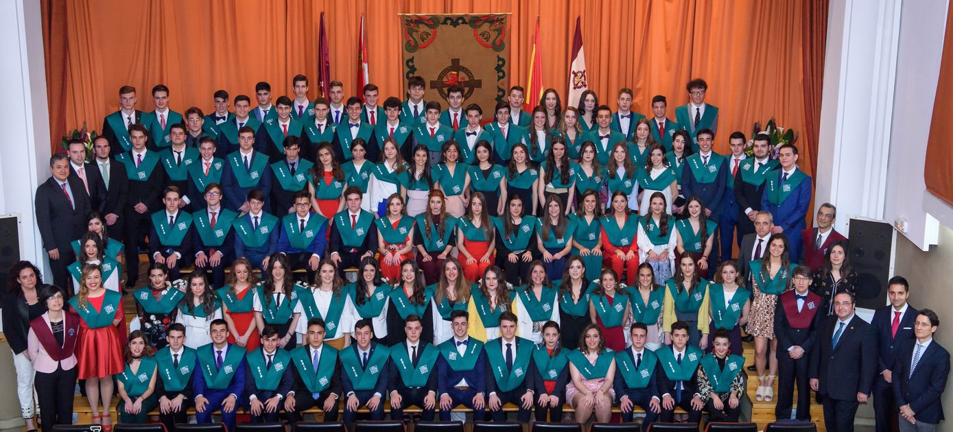 El colegio con mayor número de alumnos de la ciudad basa su éxito en el trabajo cooperativo en el aula, un Bachillerato con grandes resultados y el bilingüismo dentro del aula.