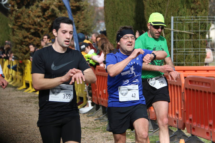 Fotos: Llegada a meta en los 10km La Virgen del Camino