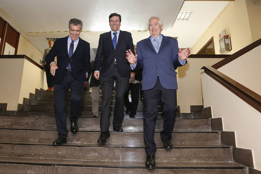 Fotos: El consejero de Empleo entrega los XV Premios Escolares de Prevención de Riesgos Laborales