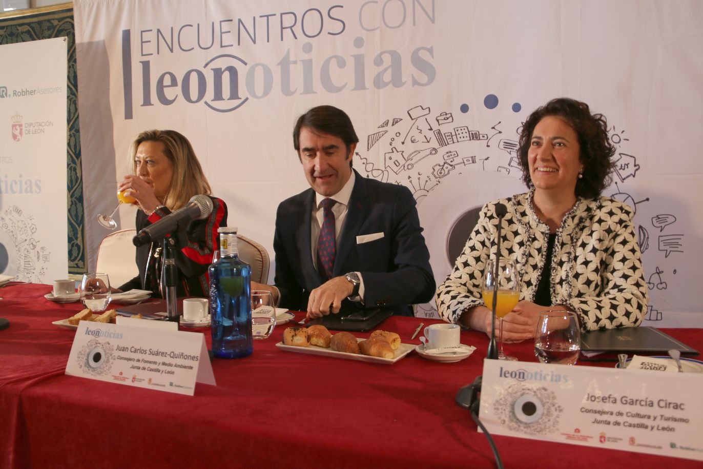 Pilar del Olmo, Suárez-Quiñones y García Cirac, consejeros de Economía, Fomento y Medio Ambiente y Cultura y Turismo se citan en un encuentro en leonoticias