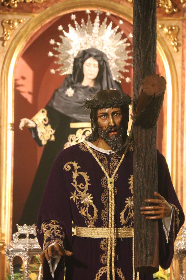 Fotos: Besapié en Santa Nonia