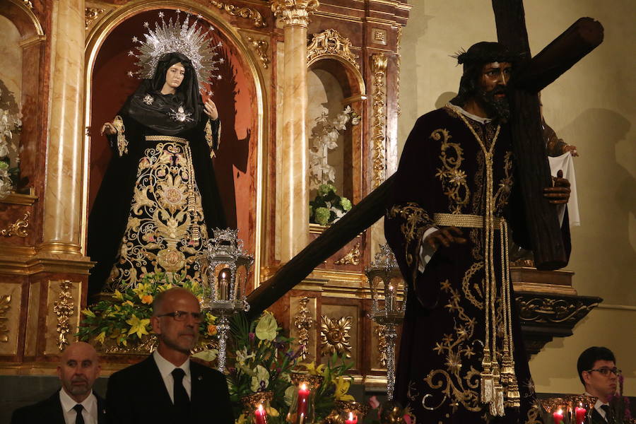 Fotos: Besapié en Santa Nonia