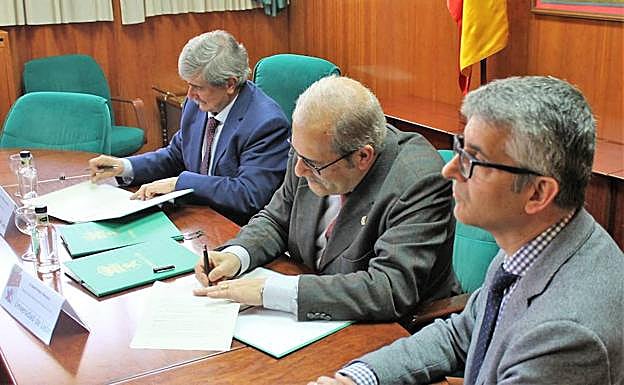 Firma del convenio de colaboración.