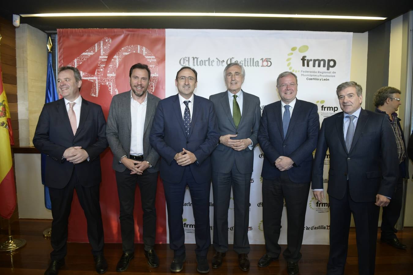 Ángel Ortiz, director de El Norte; Óscar Puente, alcalde de Valladolid; Alfonso Polanco, alcalde de Palencia, José Luis Rivas, alcalde de Ávila; Antonio Silván, alcalde de León, y Ángel de las Heras, director general de El Norte de Castilla.