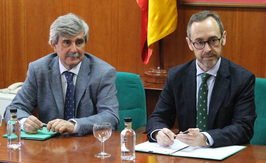 Fotos: Convenio entre la ULE y la Fundación Alimerka